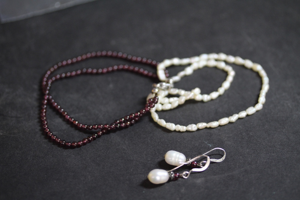 Fresh-water pearl and garnet bracelet and earrings