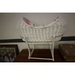 White painted crib/moses basket