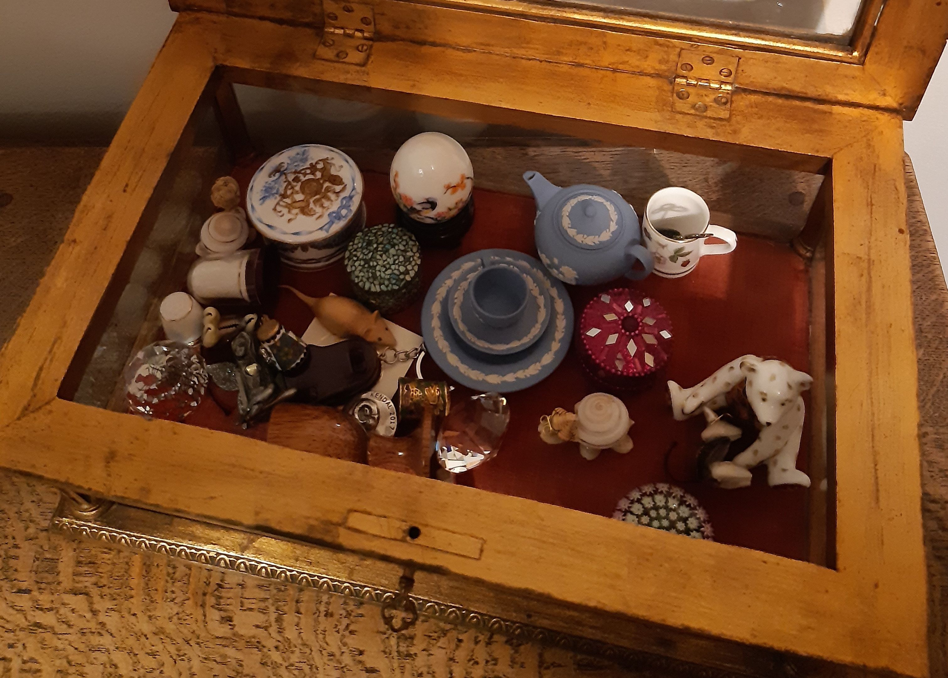 Small millefiori glass domed paperweight, with engraved base and a quantiy of decorative objects - Image 2 of 2