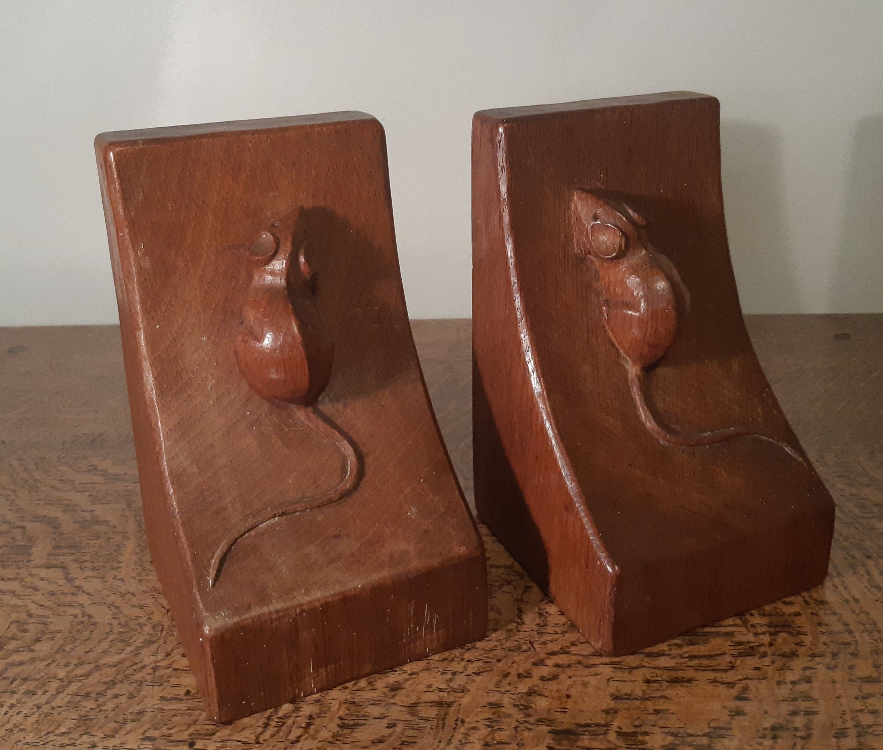 Pair of Robert 'Mouseman' Thompson of Kilburn bookends, each 9cm wide x 9.7cm deep x 15.7/8cm - Image 5 of 6