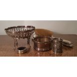 George V silver bon bon dish, with cast rim, pierced sides on tall claw feet, 15cm diameter x 10cm