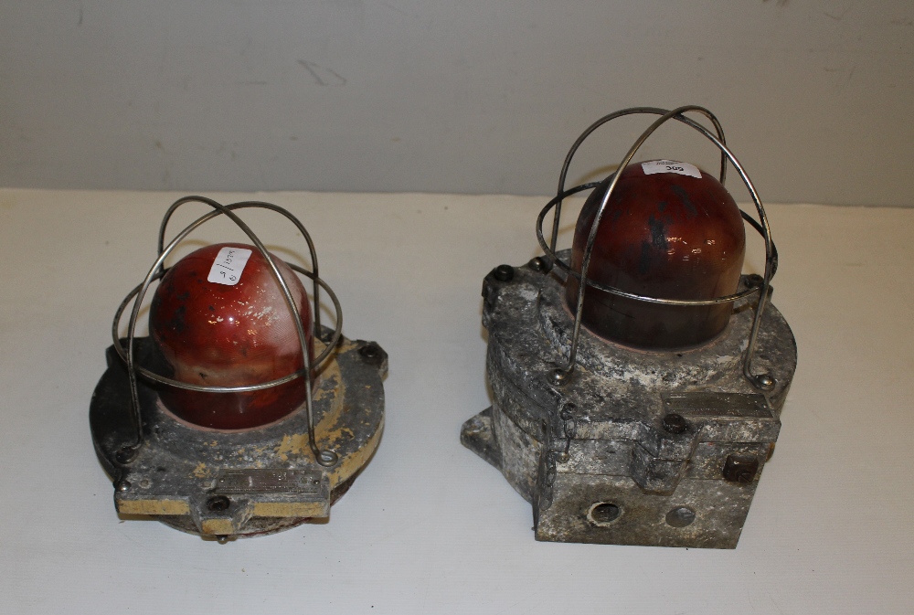 Two MEDC (Pinxton) marine warning lights/beacons, type FL4 No 3, as found. - Image 2 of 5