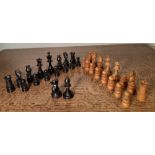 Harlequin 19th Century pale and ebonised boxwood part chess set, pawn height 3cm, ebonised King