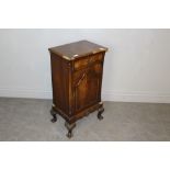 A reproduction mahogany bedside cupboard, in the 19th century style 80cm x 43cm x 30cm veneer