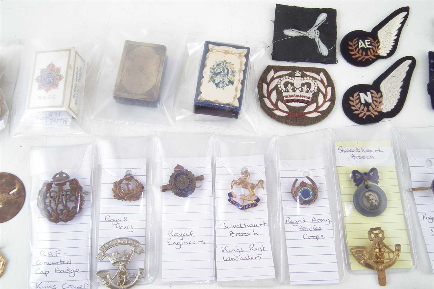 Collection of Cap Badges and Sweetheart brooches - Image 8 of 9
