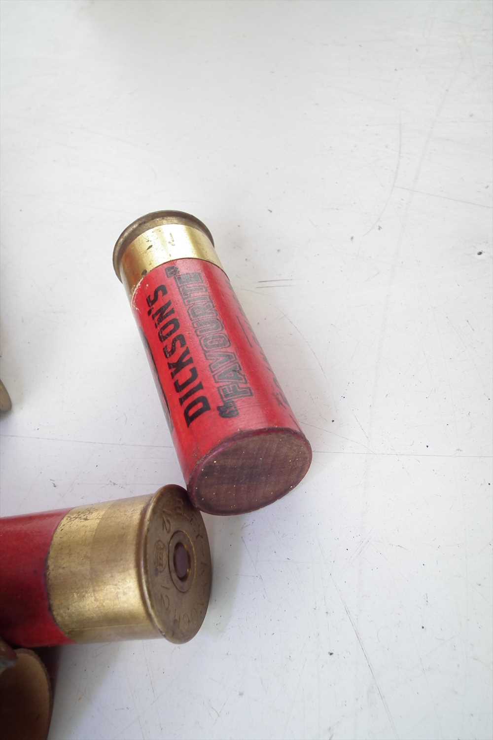 A collection of vintage shotgun ammunition - Image 5 of 9