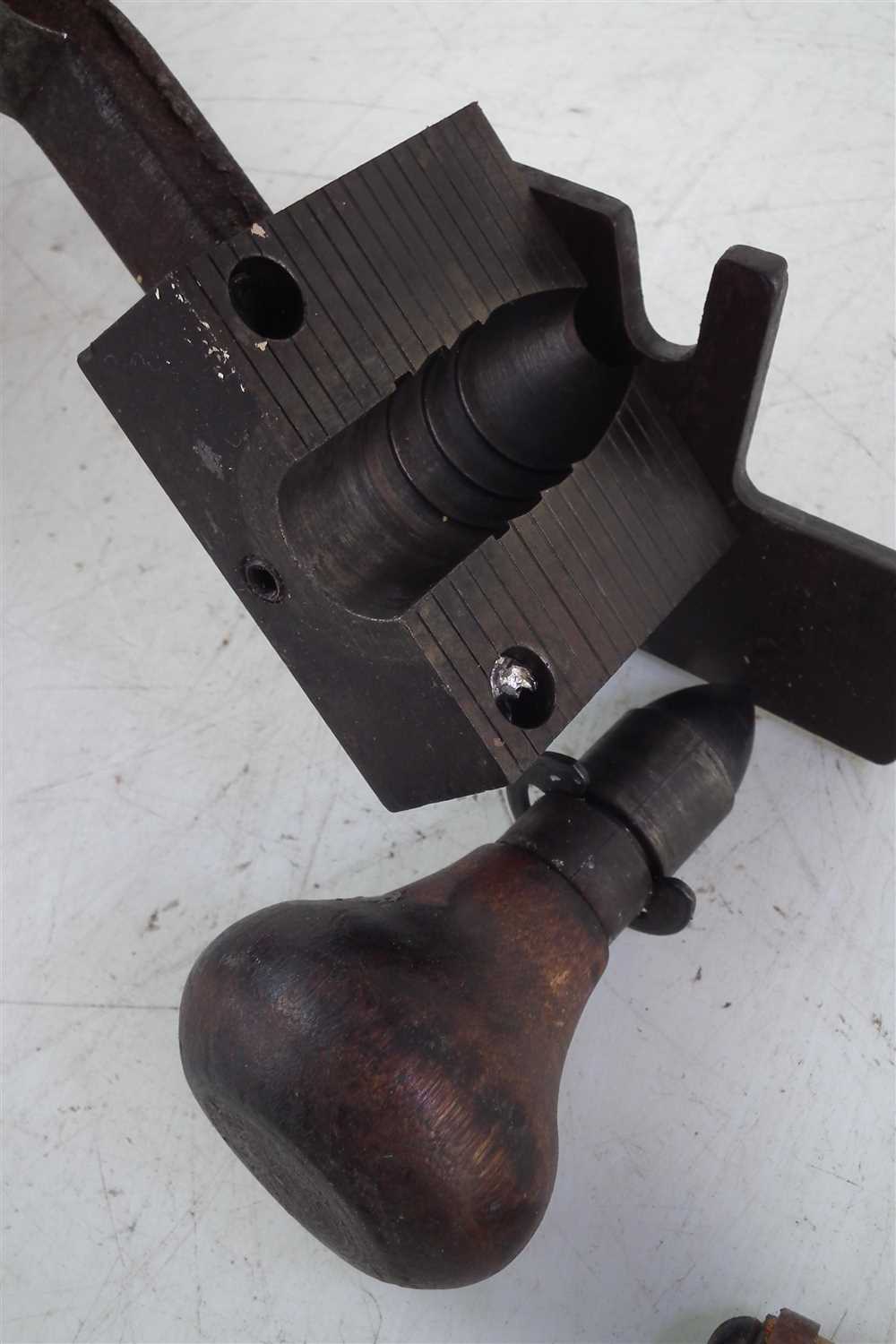 Two Lyman bullet moulds, an RCBS mould and three others - Image 4 of 5