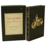 JRR Tolkien The Hobbit, de luxe edition with box. Condition reports are not available for our