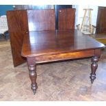 Mahogany pull out dining table with three leaves Condition reports are not available for our