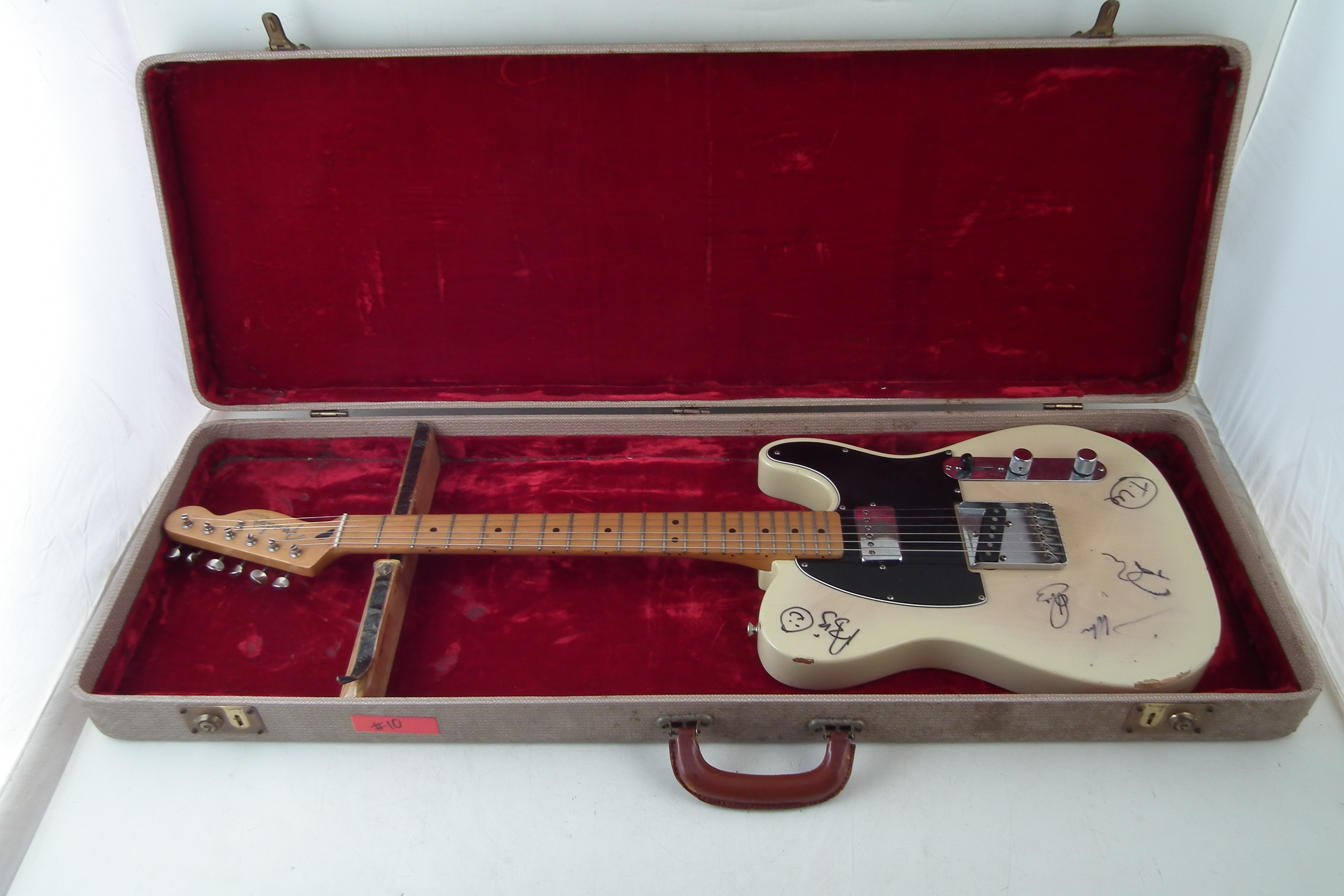 Fender telecaster signed by Aziz Ibrahim (Simply Red / Stone Roses) Patrick Eggle, Simon Mcbride, - Image 13 of 14