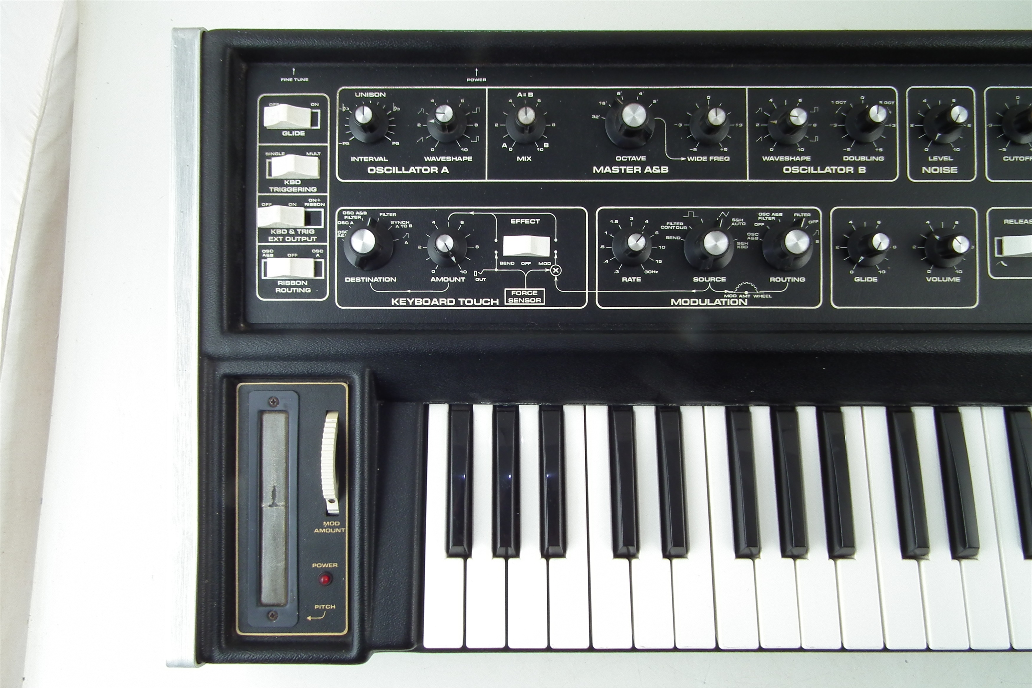 Moog Multimoog synthesizer - Image 3 of 17