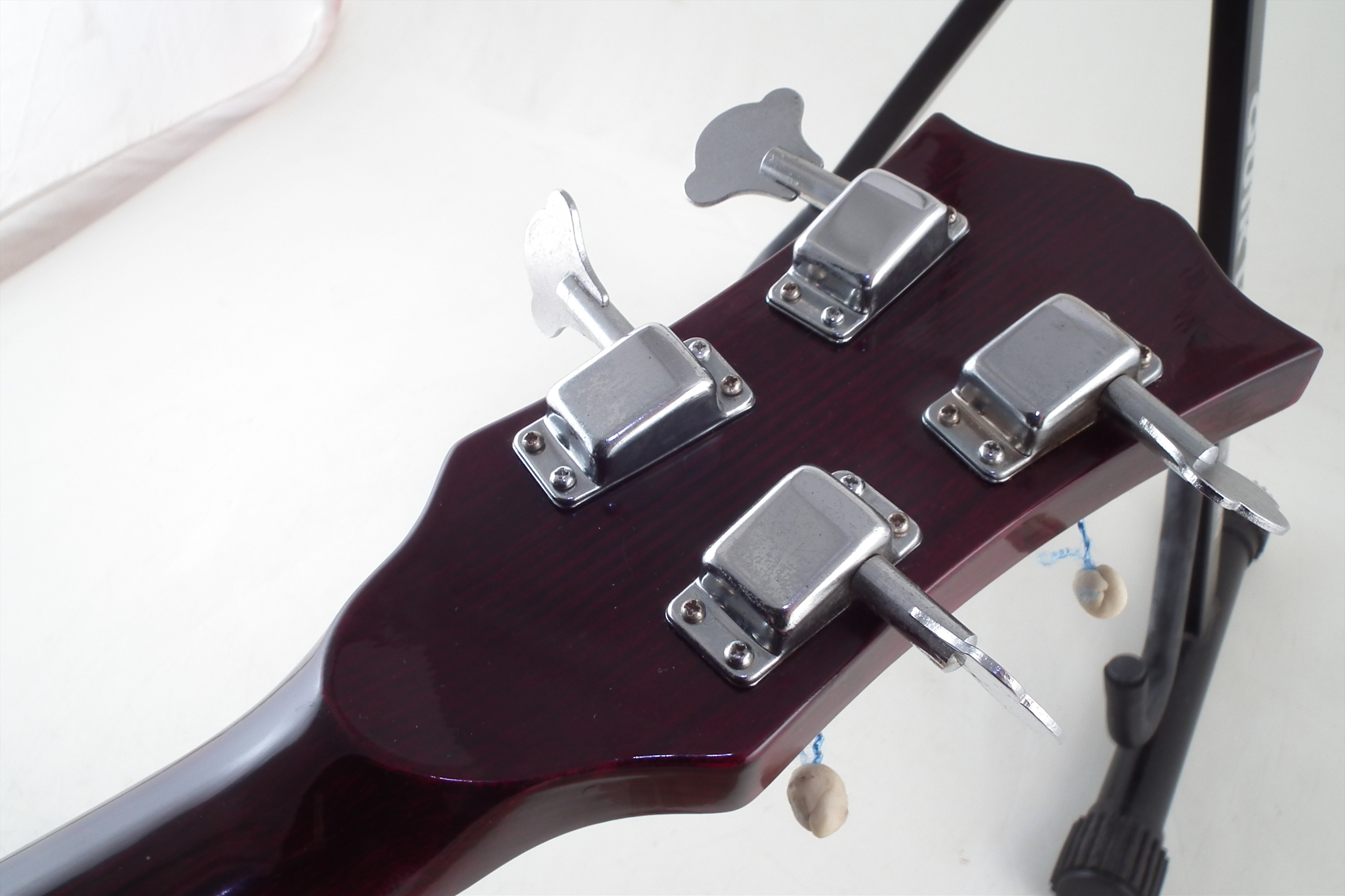 Avon SG Bass guitar. - Image 6 of 9