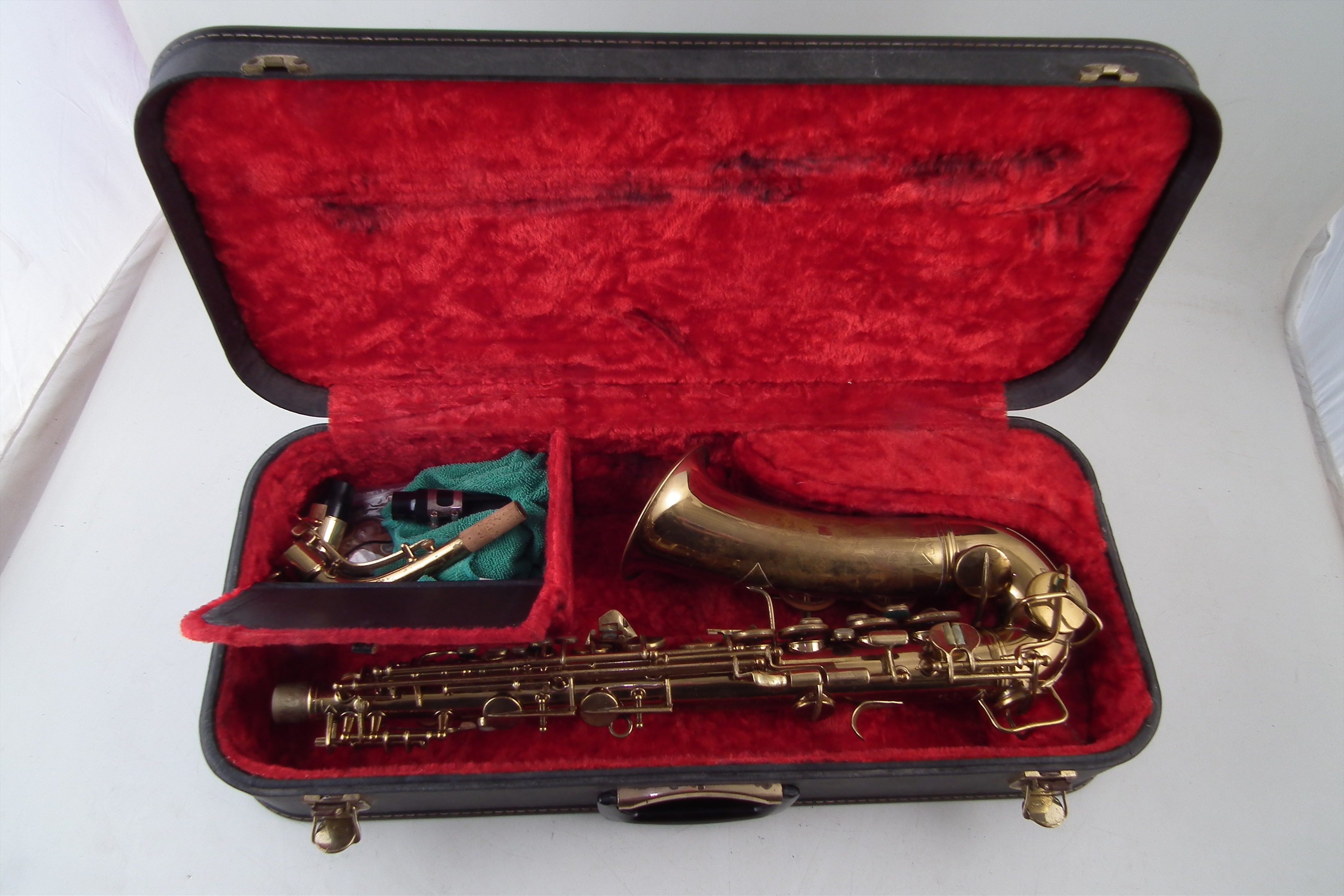 Conn Naked Lady saxophone in case - Image 14 of 15