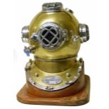 Divers helmet US Navy reproduction, 50cm high Condition reports are not available for our