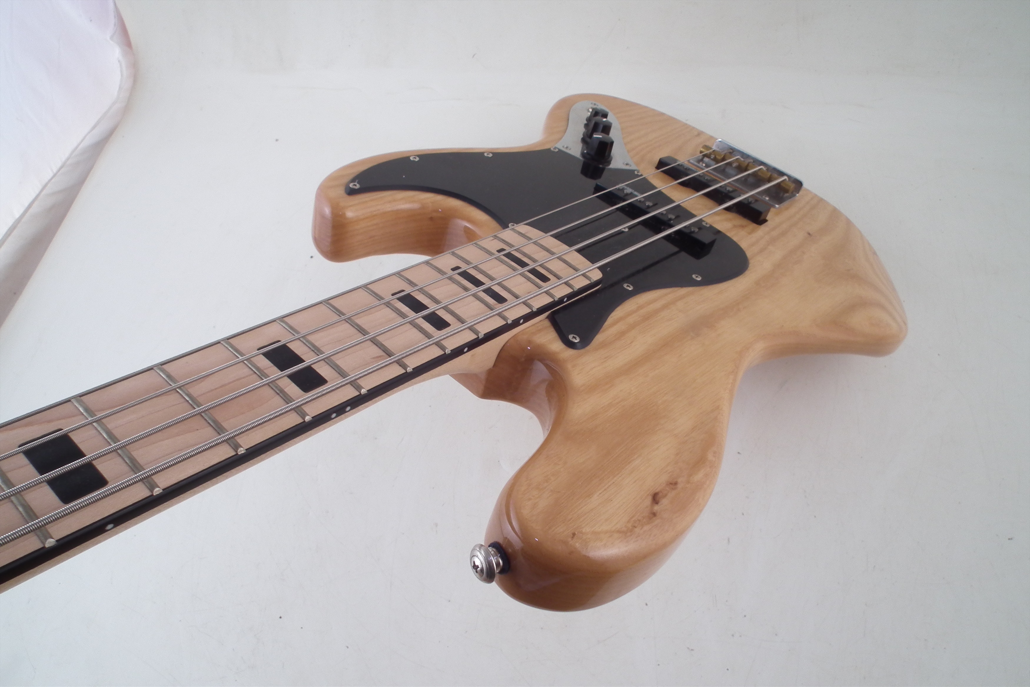 Harley Benton vintage series jazz bass. - Image 3 of 6