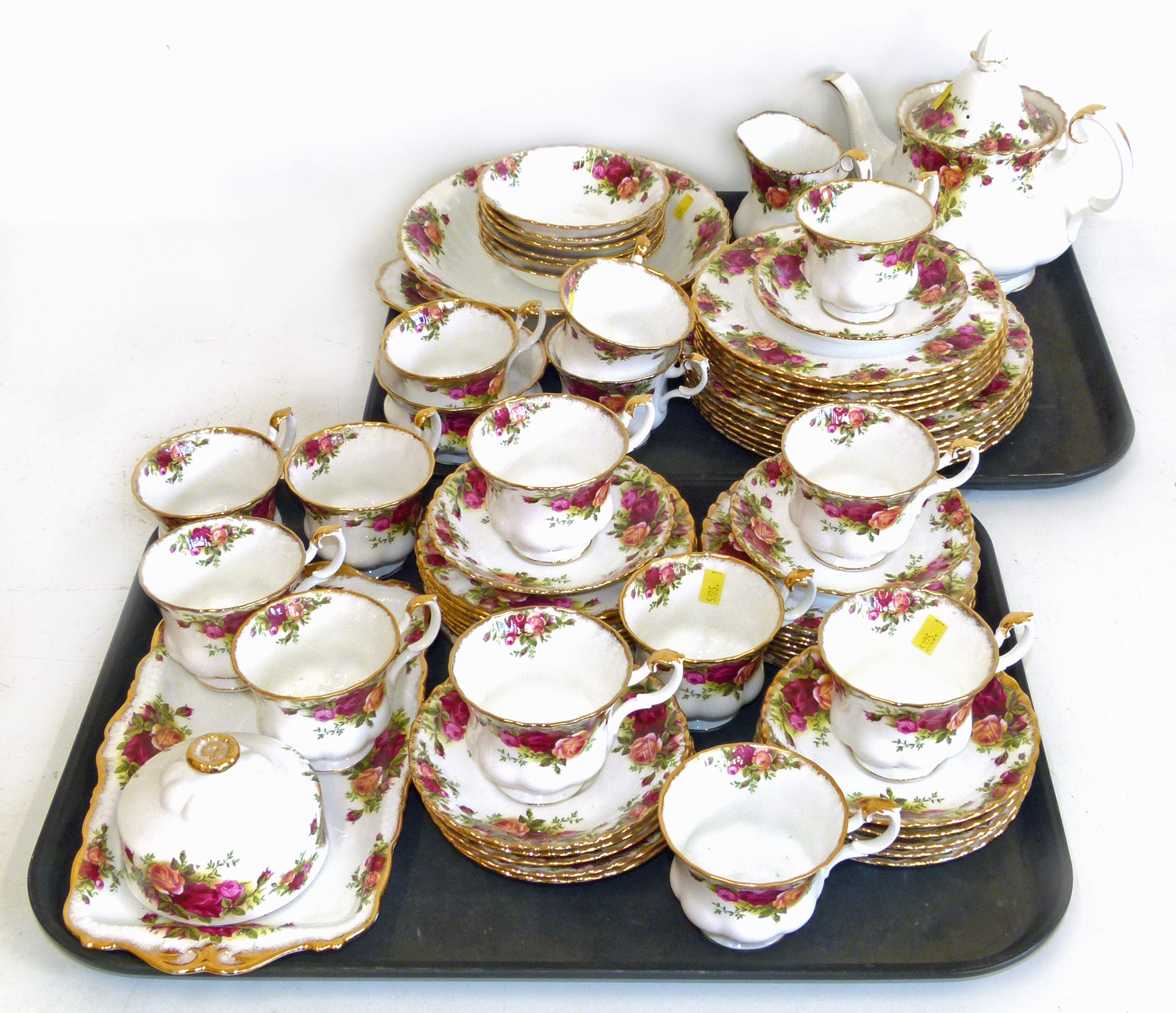 Royal Albert Old Country Roses service 67 pieces. Condition reports are not available for our