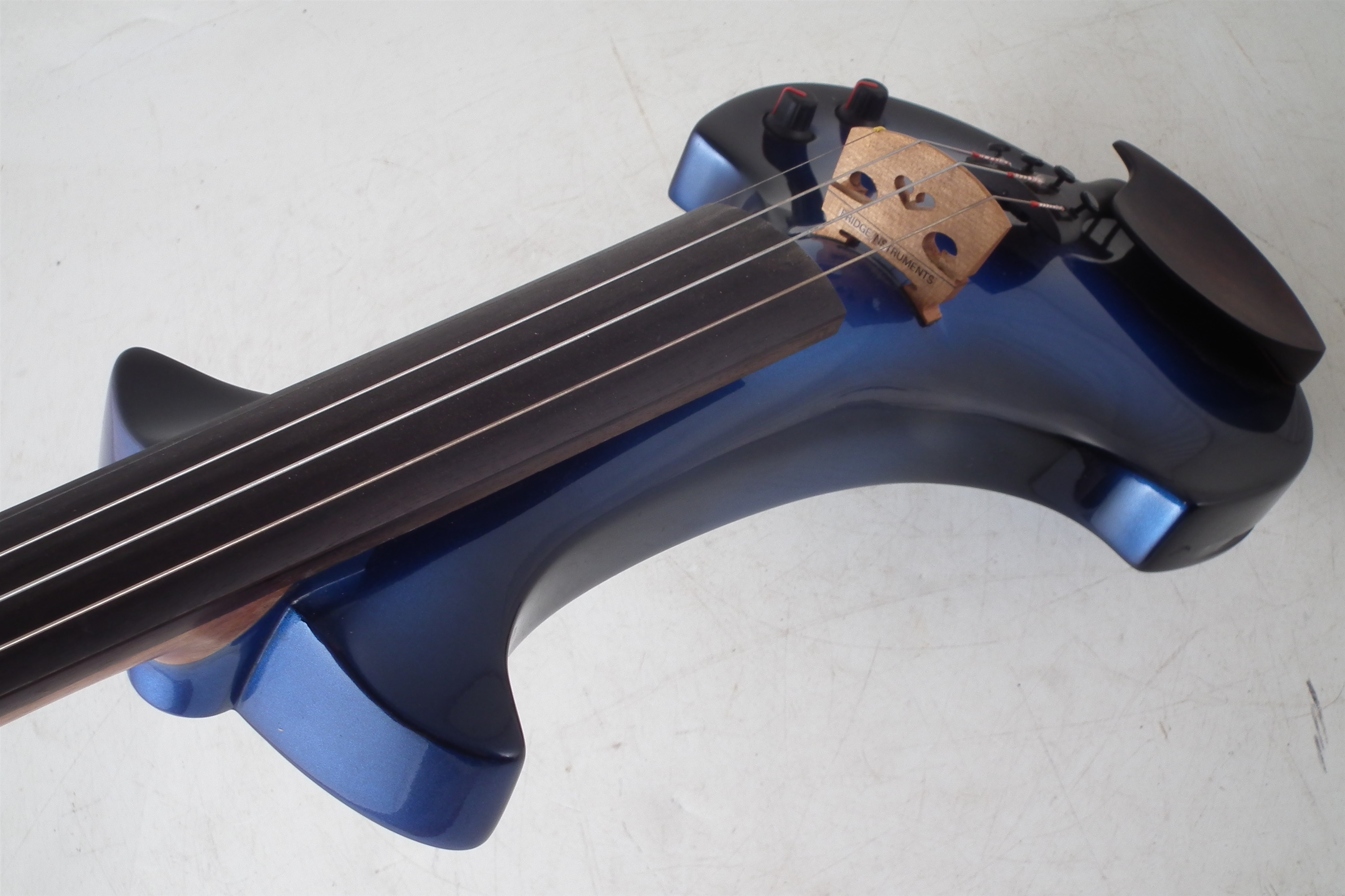 Bridge Electric violin - Image 2 of 10