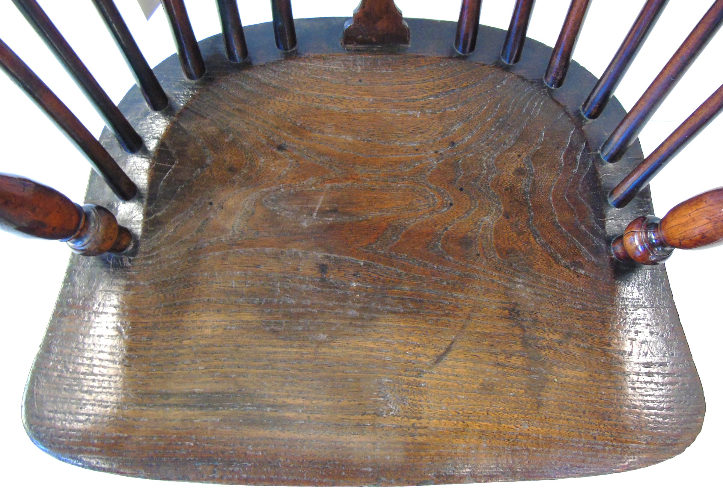 Early 19th century yew and elm low-back Windsor chair - Image 4 of 9