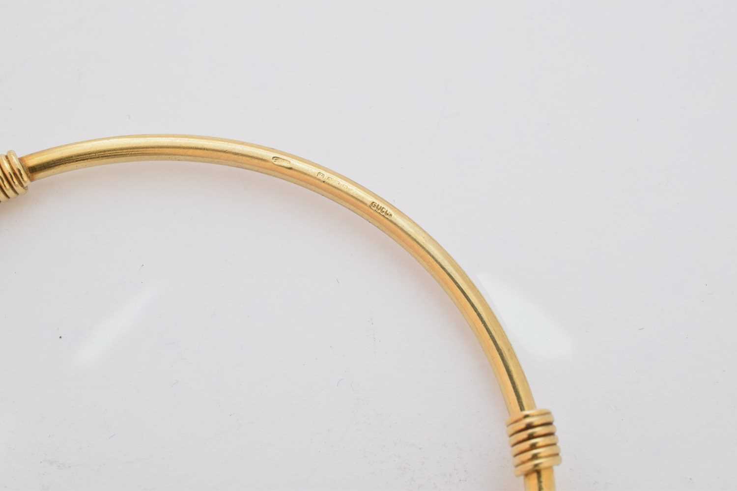 A 9ct gold Gucci bangle, - Image 3 of 6