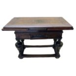 Early 19th-century Dutch extending centre table