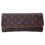 A Louis Vuitton Monogram Twin GM handbag,