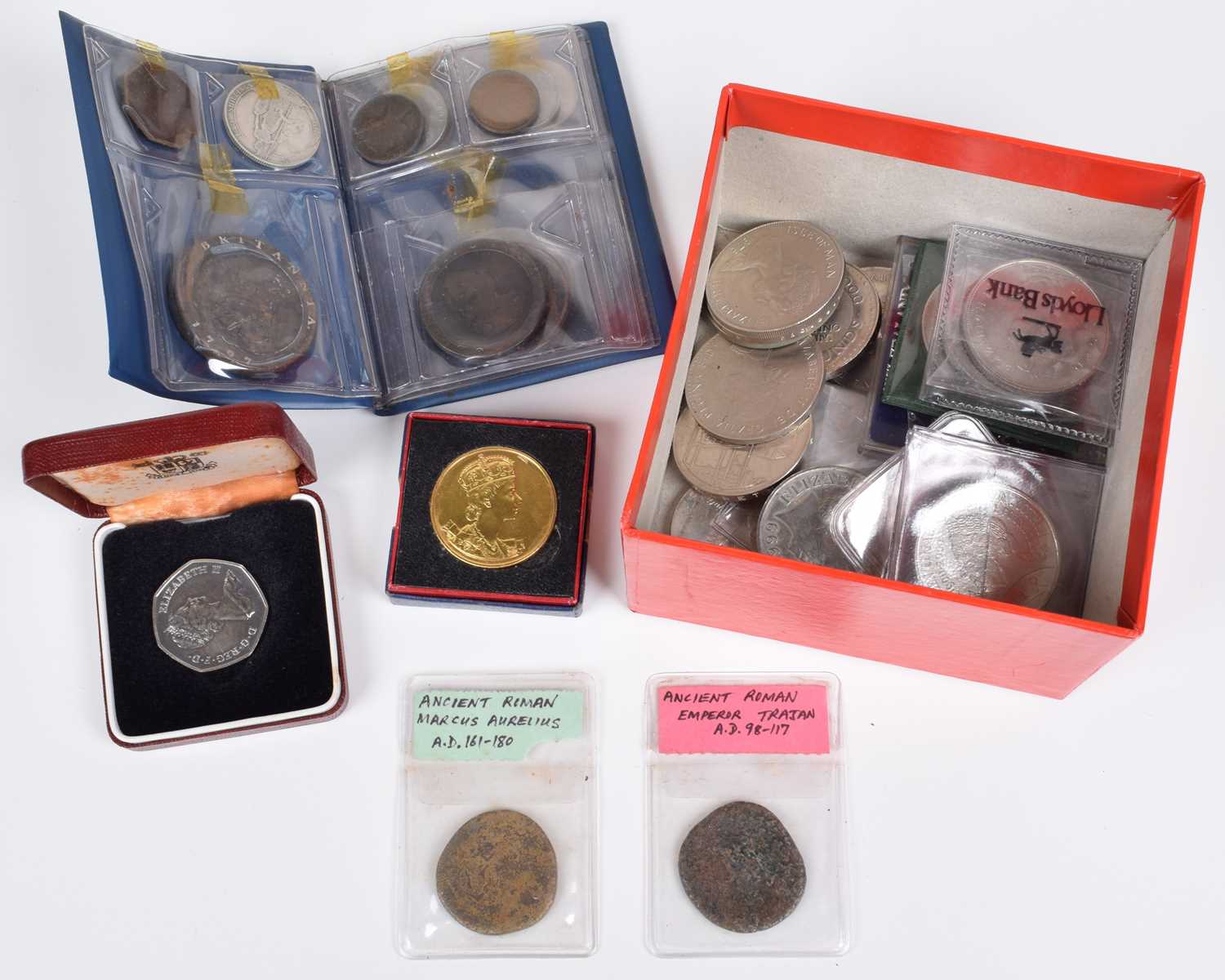 An assortment of historical/ world coinage to include cased Royal Mint Silver Proof Crowns. - Image 2 of 4