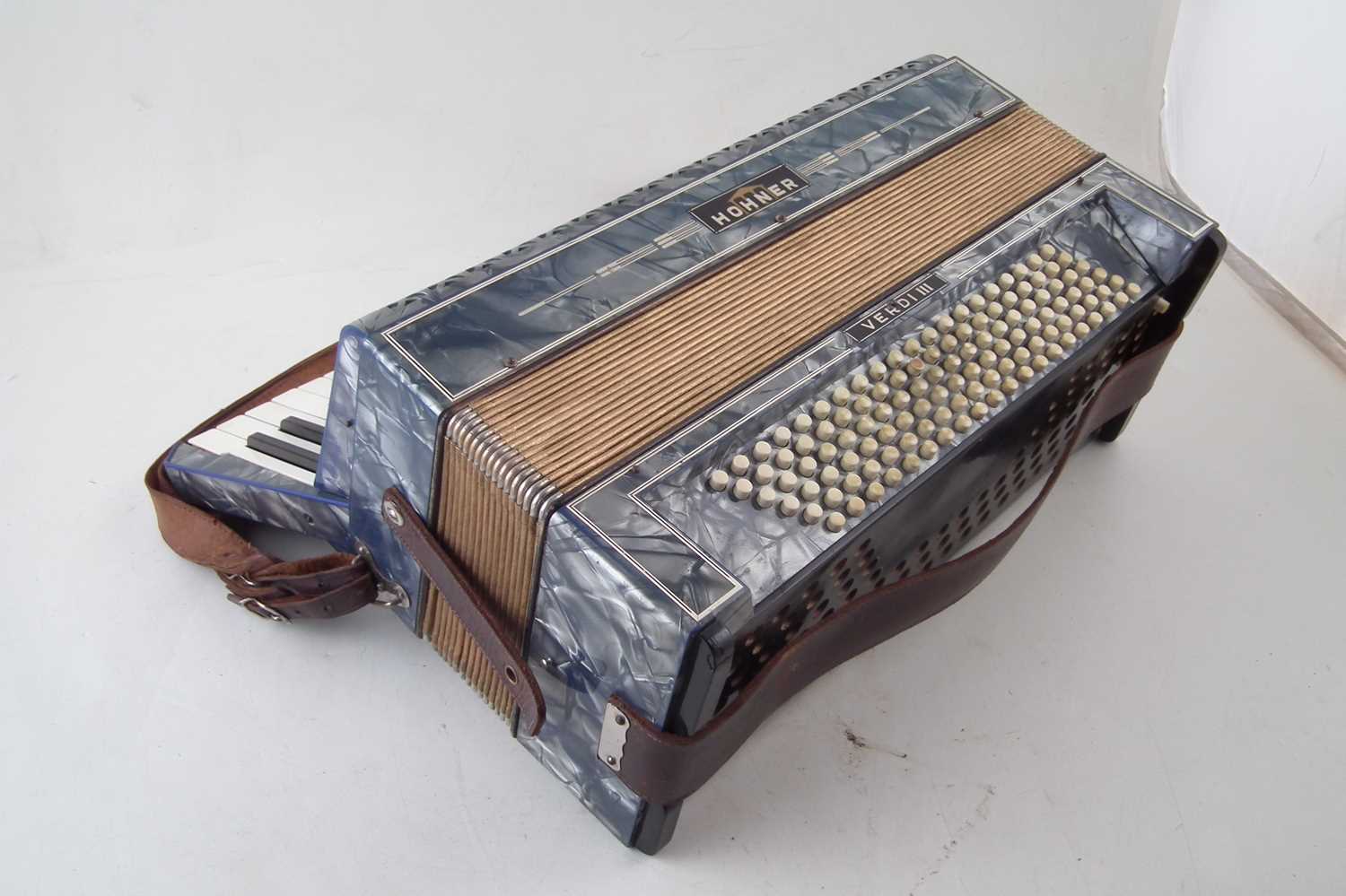 Hohner Verdi III piano accordion in case. - Image 4 of 5