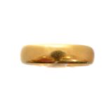 A 22ct gold band ring,