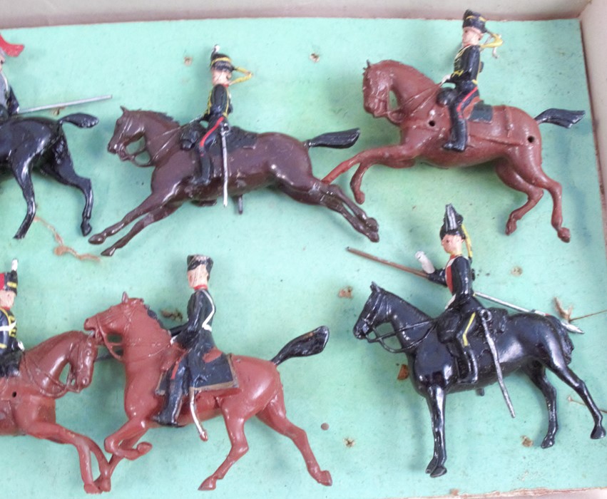 A collection of painted lead models, of soldiers on horse back - Image 6 of 6