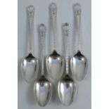 A set of five silver tea spoons, engraved with a crest, Sheffield 1911, weight 2oz
