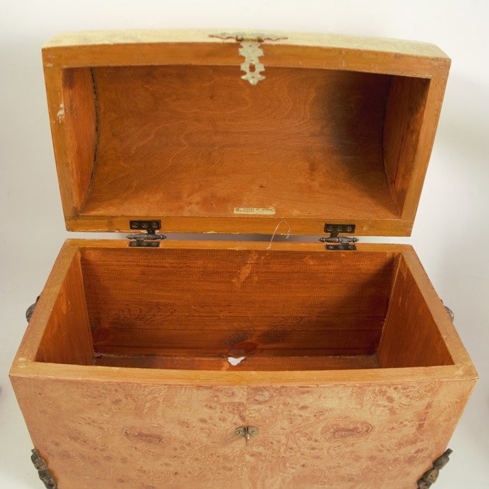 A burr wood dome top casket, with gilt metal mounts, width 19.75ins, height 17.5ins, depth 10.75ins - Image 3 of 5