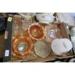 A BOX OF GLASS INCLUDING CARNIVAL GLASS, ETC.