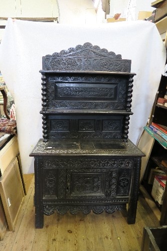 AN ANTIQUE OAK CHIFFONIER, HAVING CARVED DECORATION ALL OVER, WIDTH 39INS X DEPTH 18.5INS X HEIGHT - Image 2 of 3