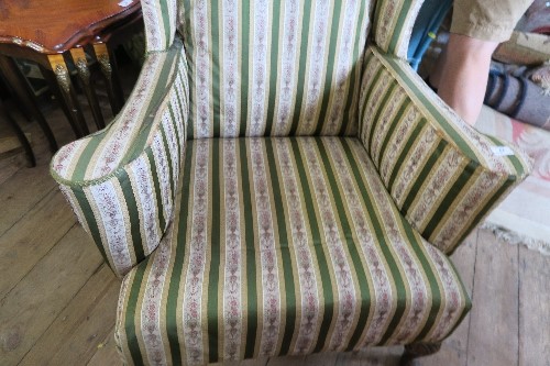 A GEORGIAN DESIGN WING BACK ARMCHAIR - Image 2 of 5