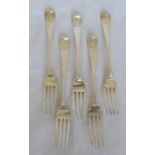 A set of five Georgian silver dinner forks, engraved with a crest, London 1817, maker TP, weight 9oz