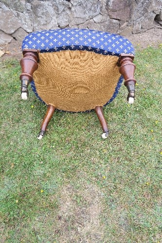 A Victorian childs button back chair, with blue fabric - Image 3 of 6