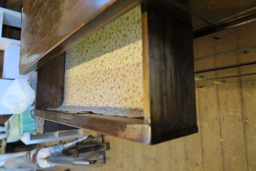 A 19th century mahogany chest of drawers, two short over four graduated drawers, raised on bracket - Image 3 of 6