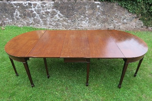 A Regency design mahogany extending D end dining table, comprising two D ends and central gate leg - Image 2 of 5