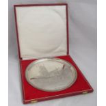 A cased silver circular dish, engraved with Worcester Cathedral, Birmingham 1975, weight 9oz,