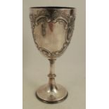 A Mappin & Webb silver goblet, with embossed decoration, Sheffield 1905, weight 8oz, height 8.5ins