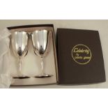 A pair of boxed silver goblets, Birmingham 1976, weight 11oz