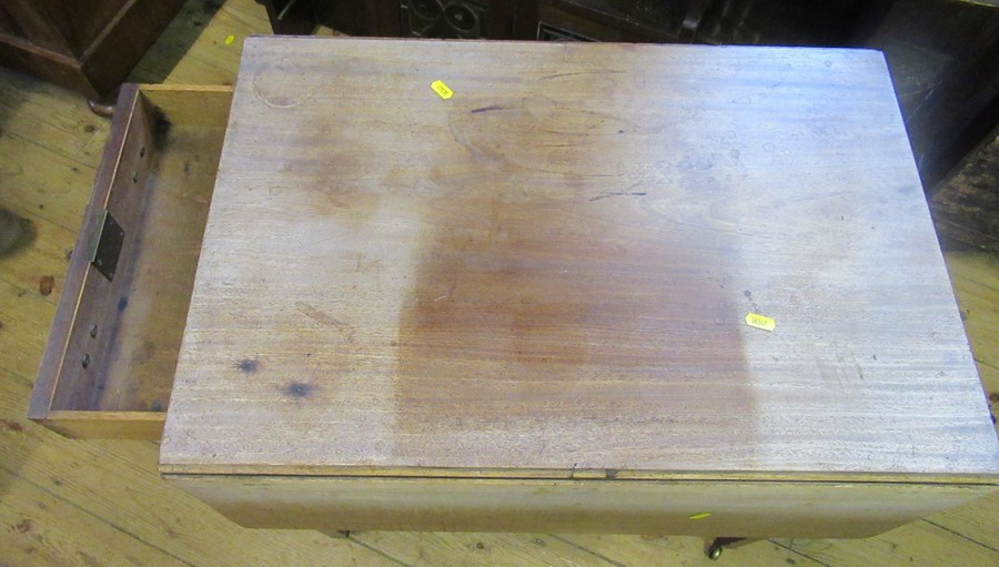 A mahogany Pembroke table, with drop leaves and fitted with one real and one dummy drawer, raised on - Image 2 of 3
