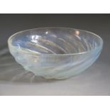 A René Lalique Poissons Opalescent Bowl, model 3212, c. 1921, 24cm diam.