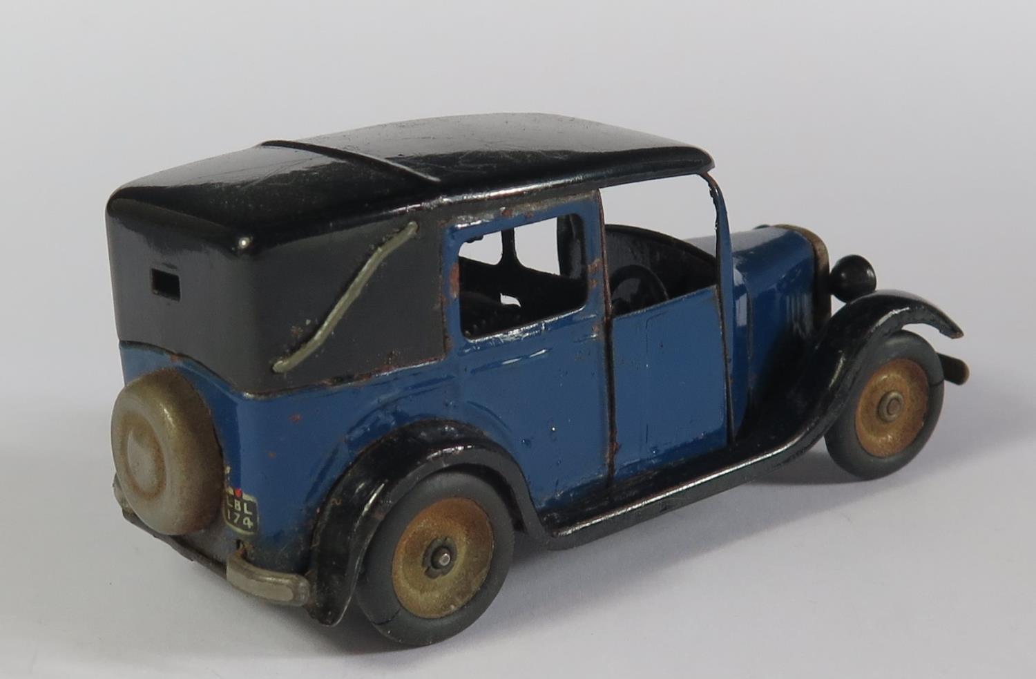 A Triang Minic 35M Taxi in blue and black. Motor works. - Image 2 of 3