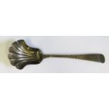 A Georgian Bright Cut Silver Caddy Spoon, 13cm, 19g, date letter R, no town assay or maker