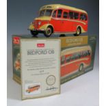 A Sun Star 1:24 Scale No. 5001 1947 Bedford OB Duple Vista - FDK 571 Yelloway Motor Sevices.