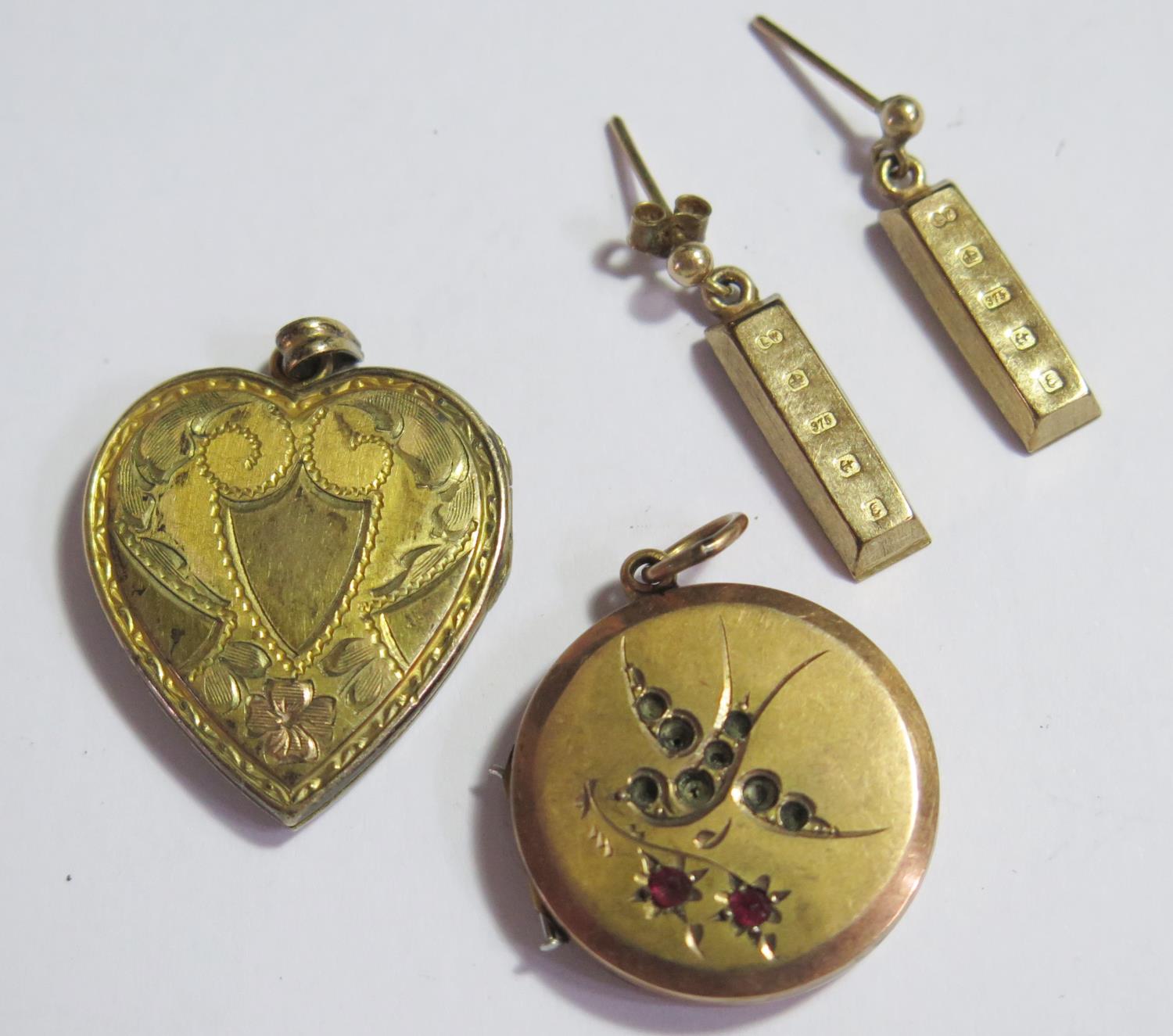A Pair of 9ct Gold Ingot Pendant Earrings 1.7g and two lockets