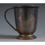 An Elizabeth II Silver Christening Mug, Sheffield 1971, Francis Howard Ltd., 78g, 7cm high