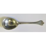 A George V Silver Trefid Spoon, Sheffield 1927, Thomas Bradbury & Sons, 13cm, 23g