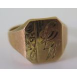 A 9ct Gold Signet Ring, size Q.5, 3.1g